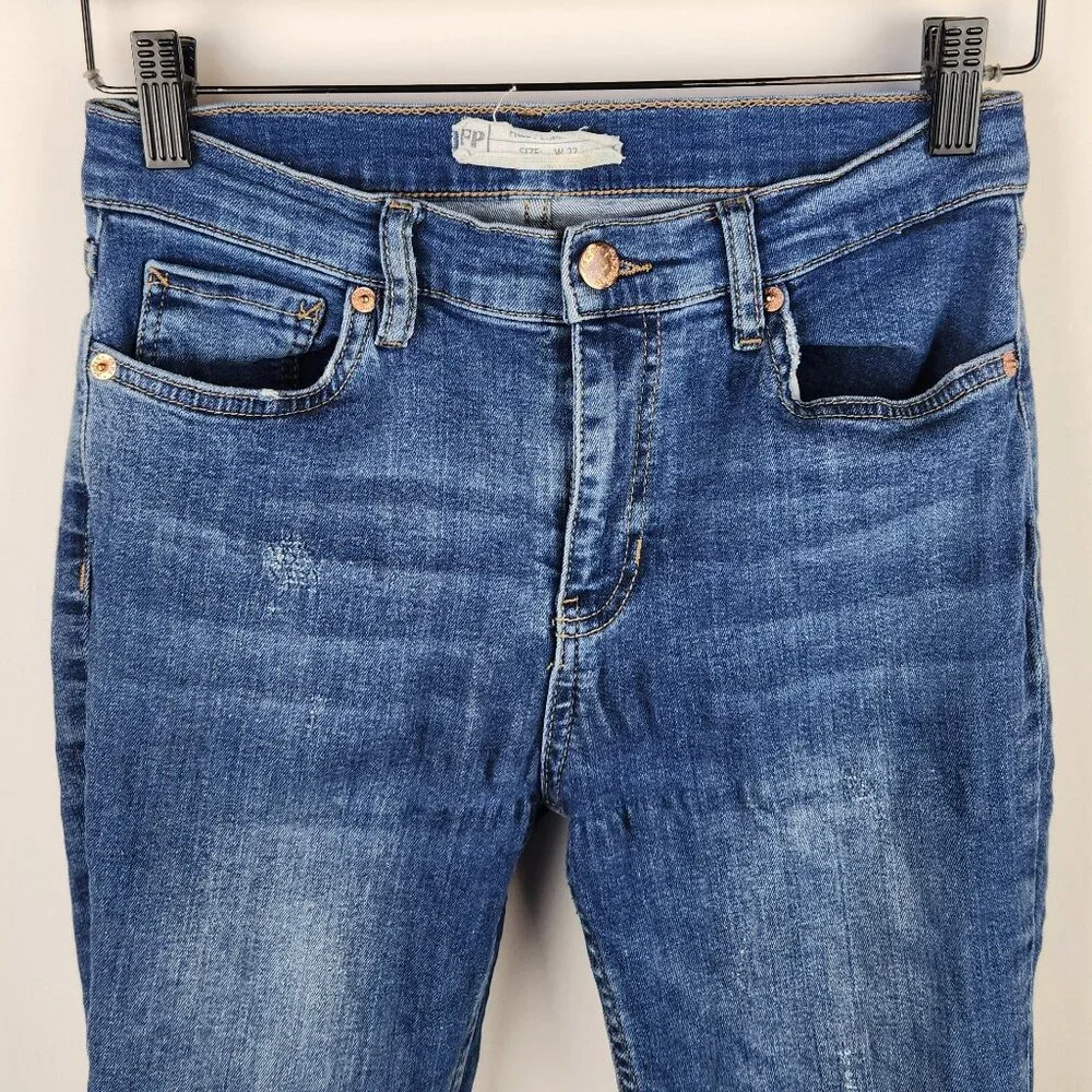 Free People Frayed Hem Distressed Jeans sz 27 *Flawed*